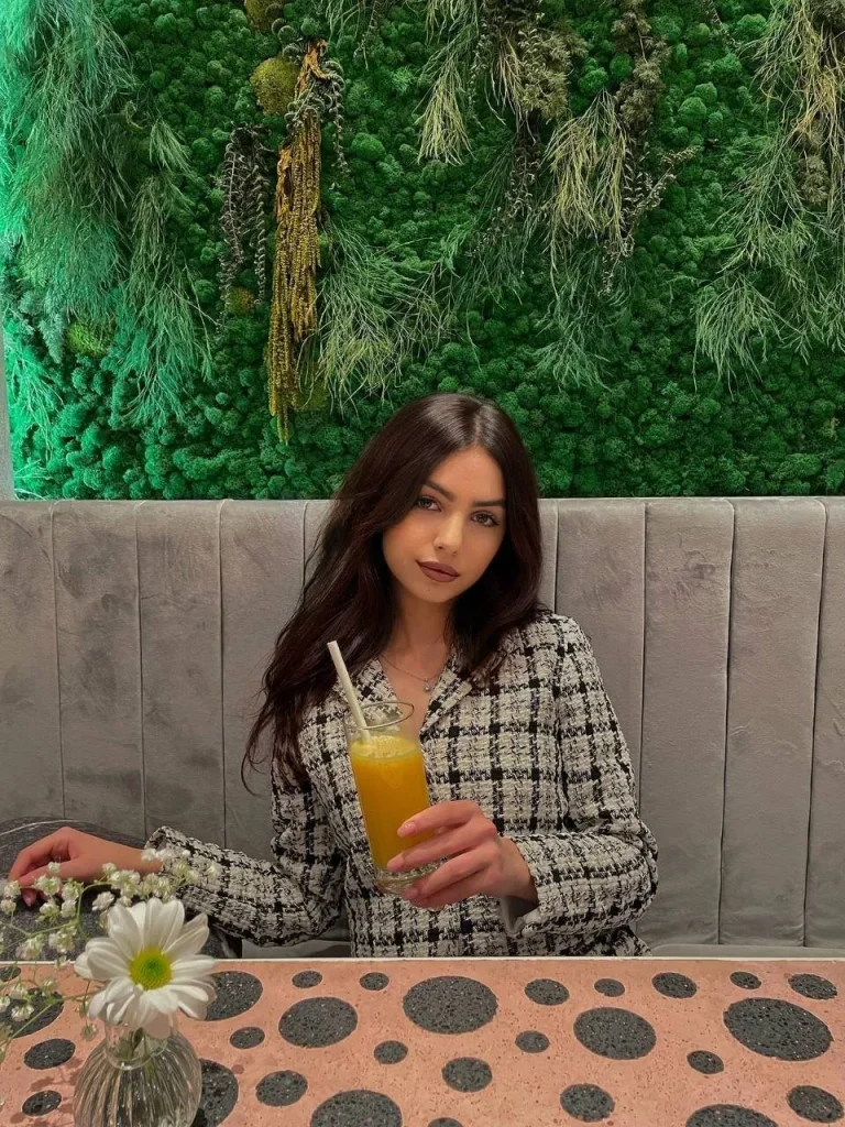 Дара, 19 лет - VIP эскорт-модель в Москве | Элитные эскортницы