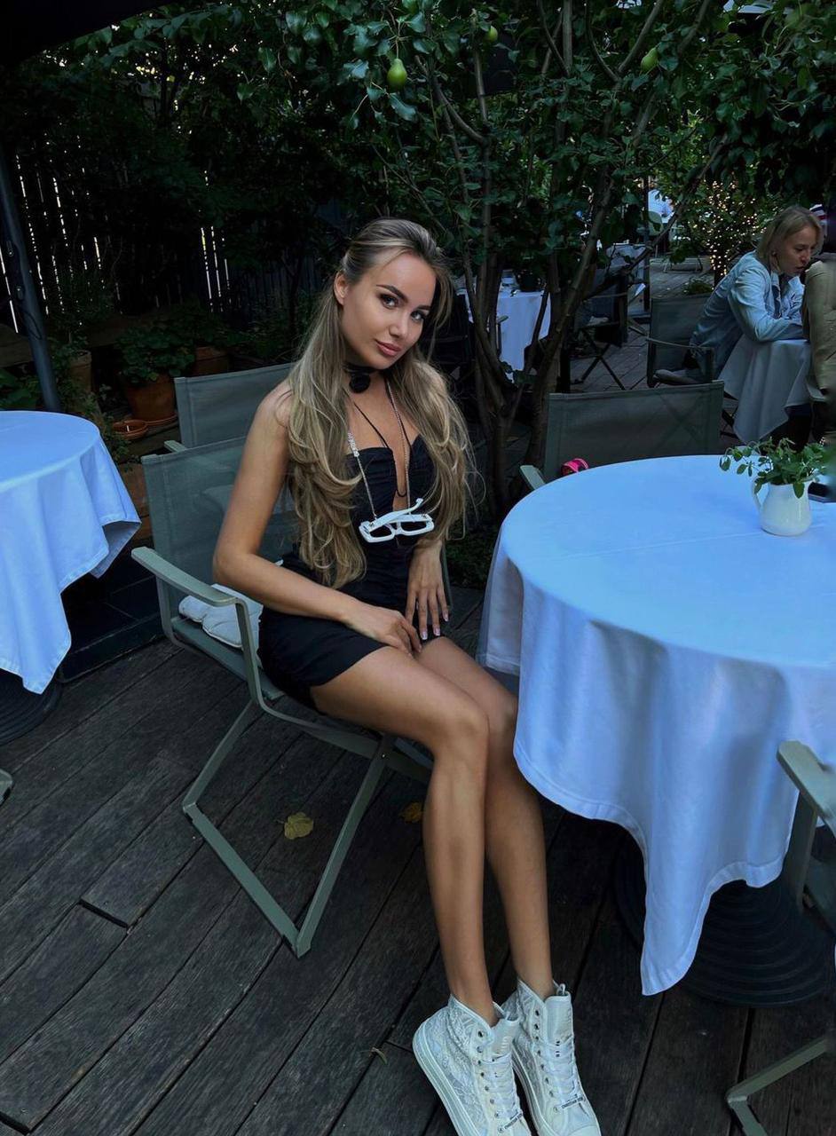 Мирель, 18 лет - VIP эскорт-модель в Москве | Элитные эскортницы