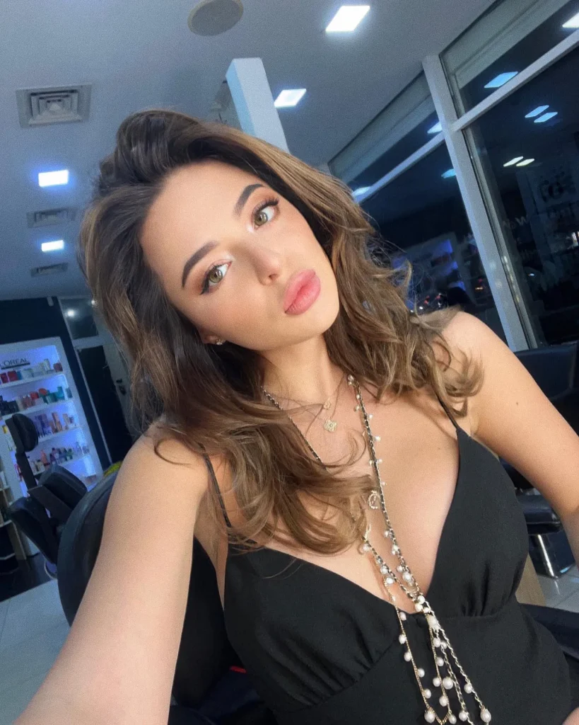 Полина, 21 лет - VIP эскорт-модель в Москве | Элитные эскортницы