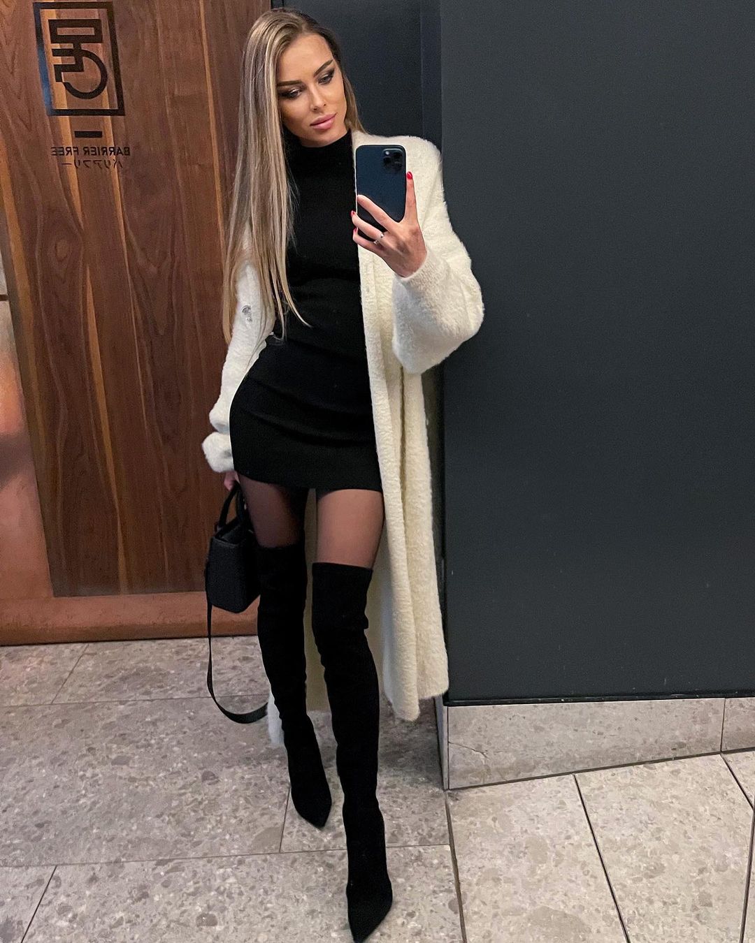 Зарина, 20 лет - VIP эскорт-модель в Москве | Элитные эскортницы